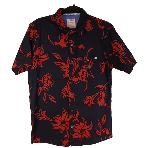 Size Medium Reverse Threads Mens Dress Shirt Short Sleeve  Black Red Floral NWOT - Picture 1 of 4